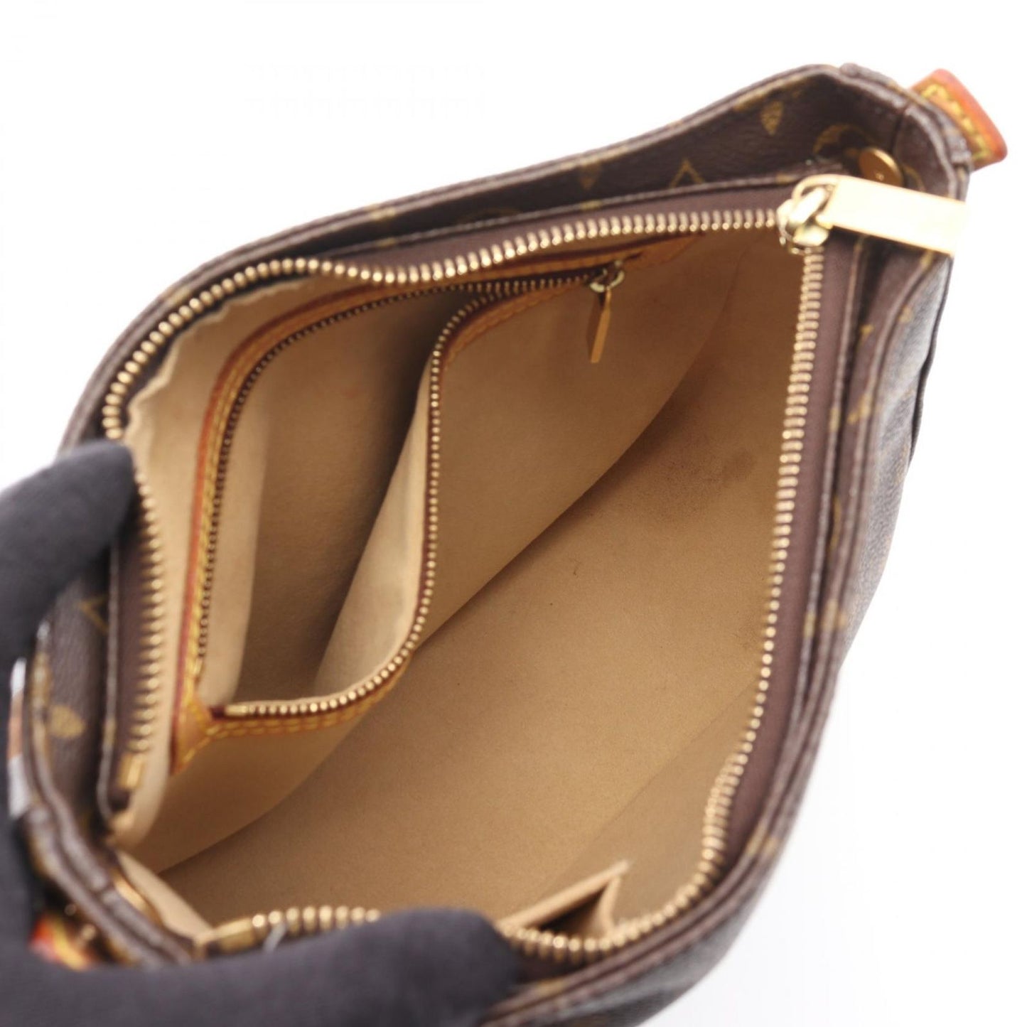 Louis Vuitton Monogram Looping MM Shoulder Bag - Timeless Elegance