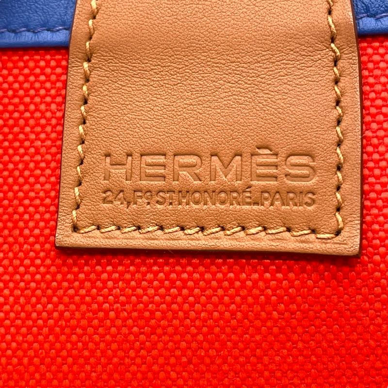 HERMES Staple 28 Handbag in Orange/Blue - Exquisite Craftsmanship