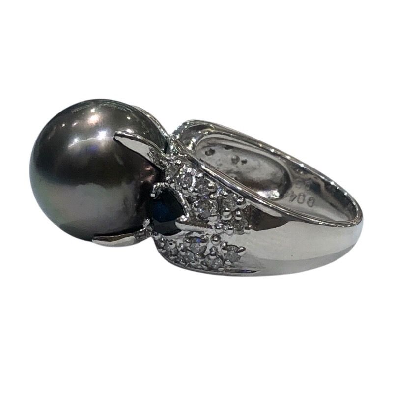 Exquisite K18WG Pearl Ring with Sapphire and Diamond Accents