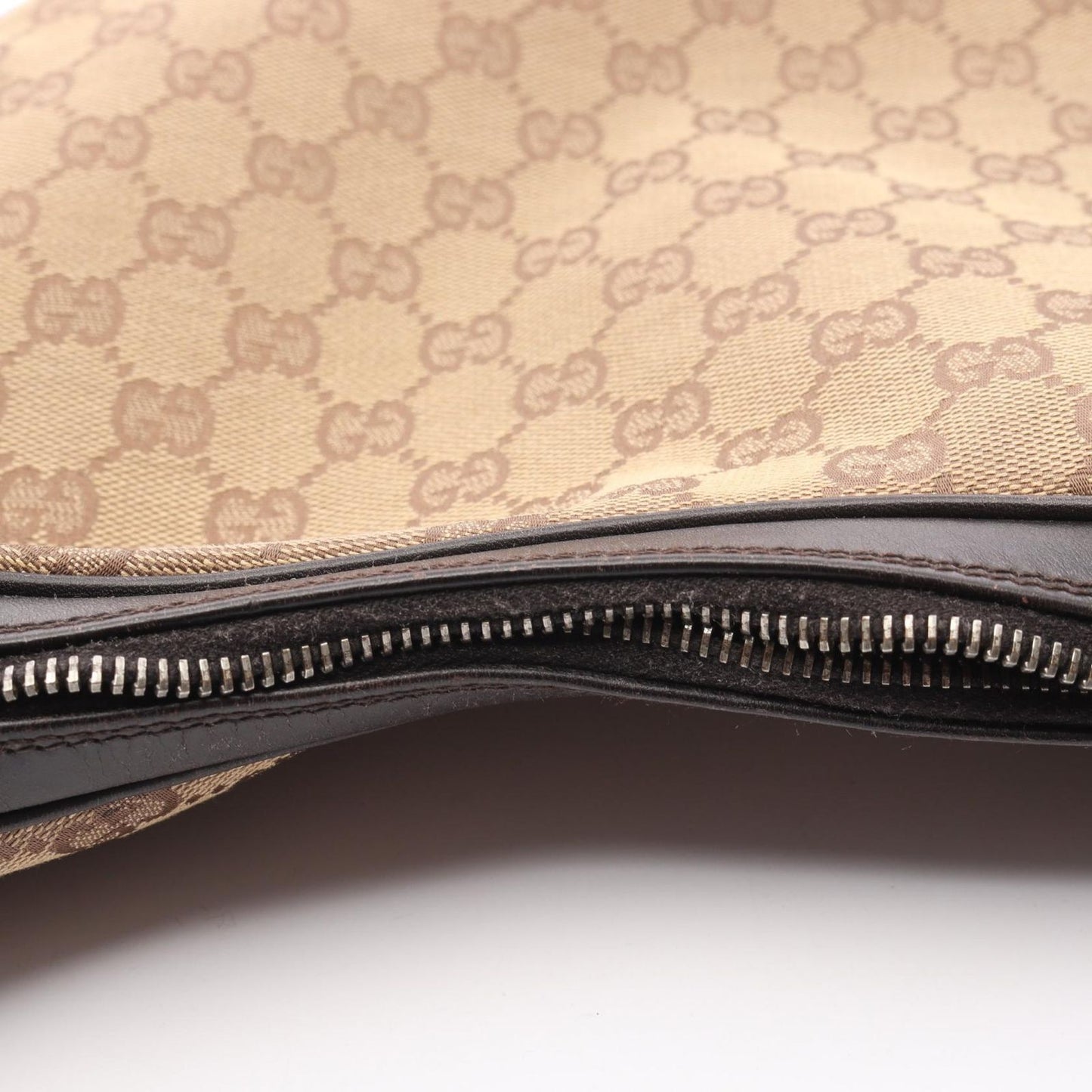 GUCCI GG Canvas Sherry Line Shoulder Bag - Beige Luxury