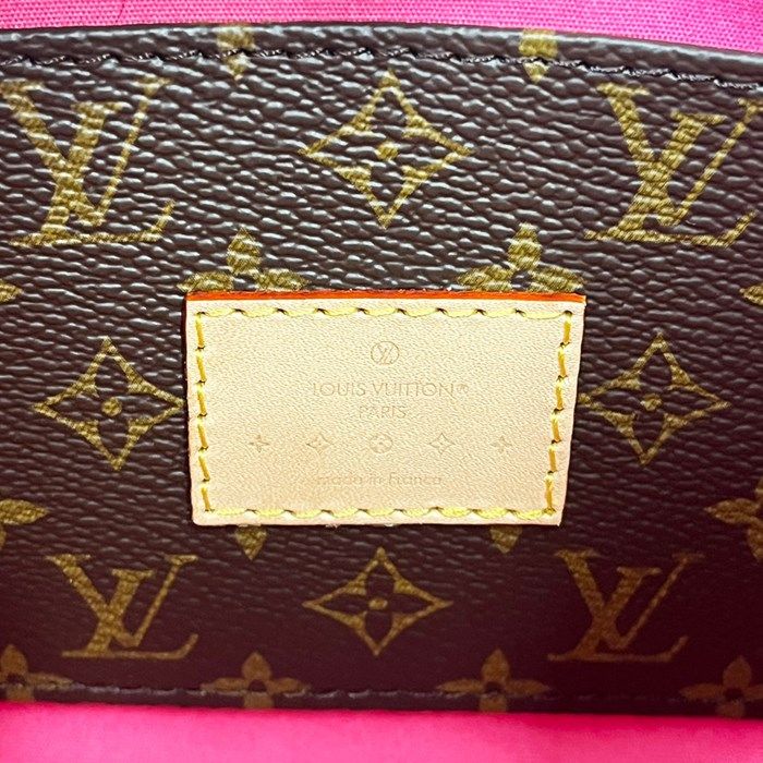 Louis Vuitton Neo Pink Vernis Leather Reed PM Handbag