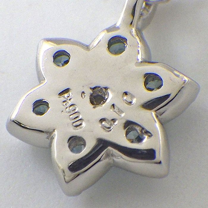 Exquisite Blue Diamond Flower Motif Necklace in Platinum