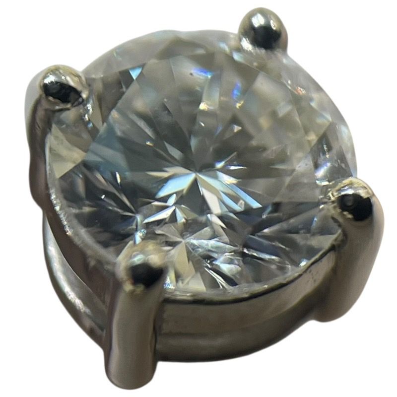 Exquisite Diamond Earrings in Platinum - 0.973ct Total Weight