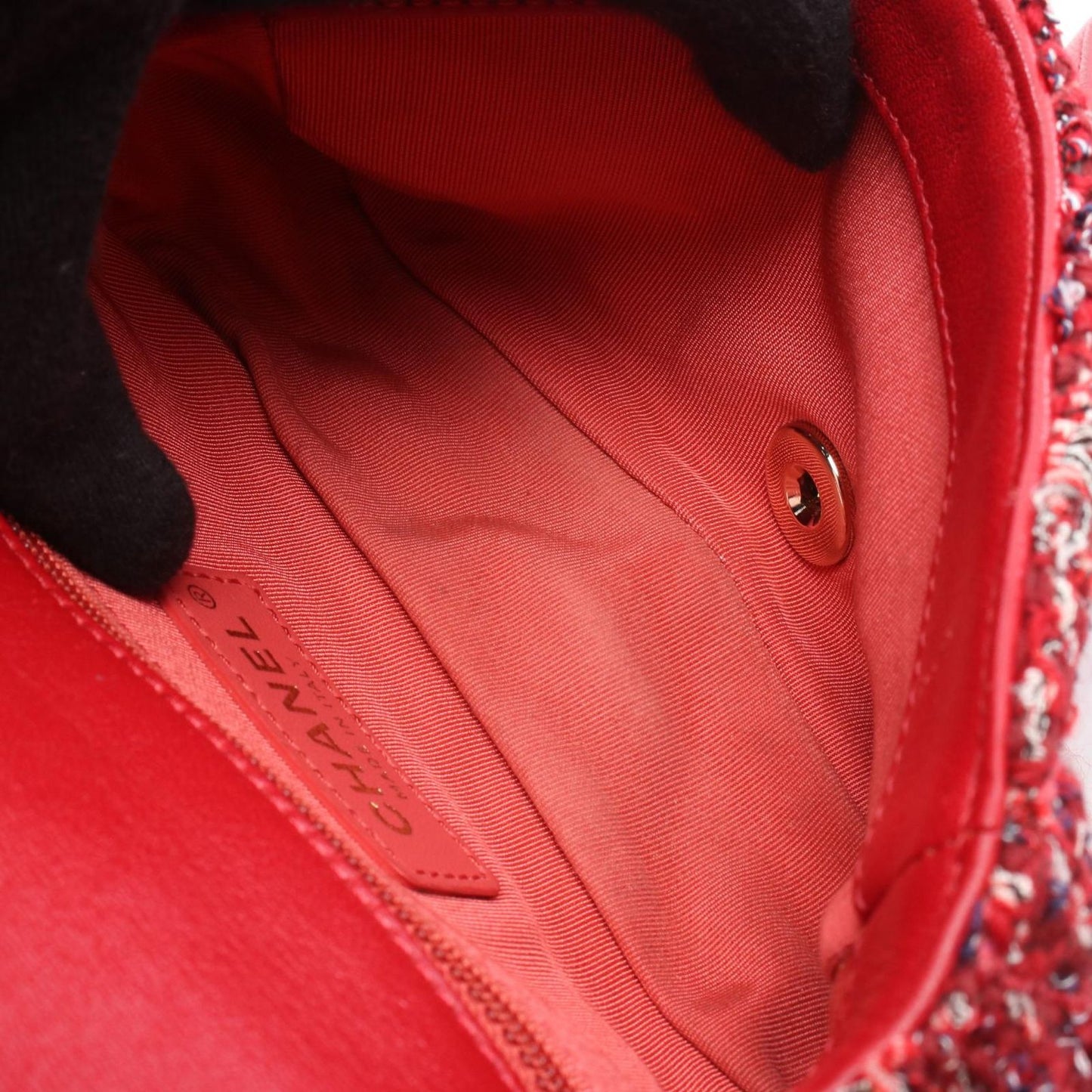 CHANEL Matelassé Mini Shoulder Bag in Red Leather & Fabric