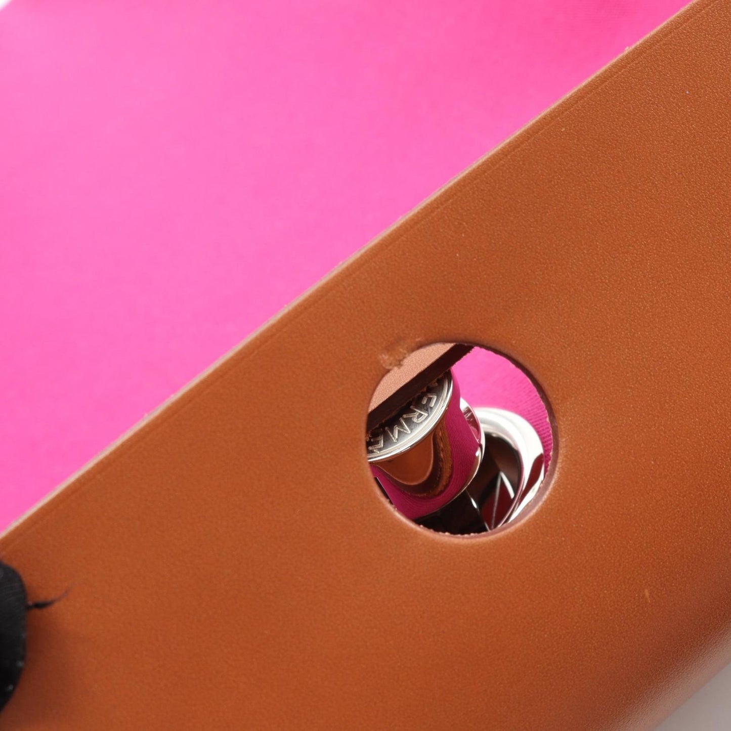 HERMES Élan Handbag in Magnolia & Dune - Exquisite Craftsmanship