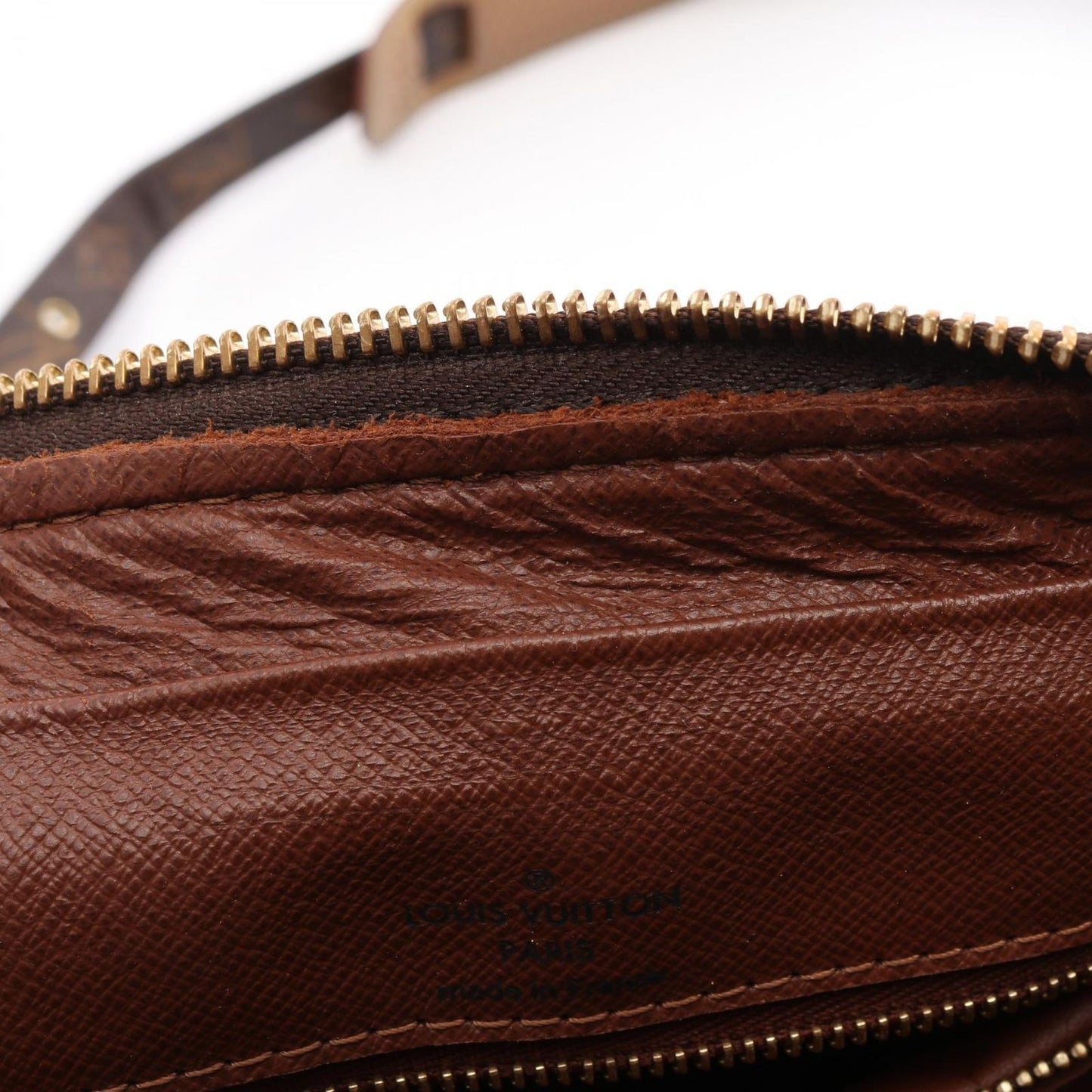 Louis Vuitton Nile Shoulder Bag M45244 - Timeless Elegance