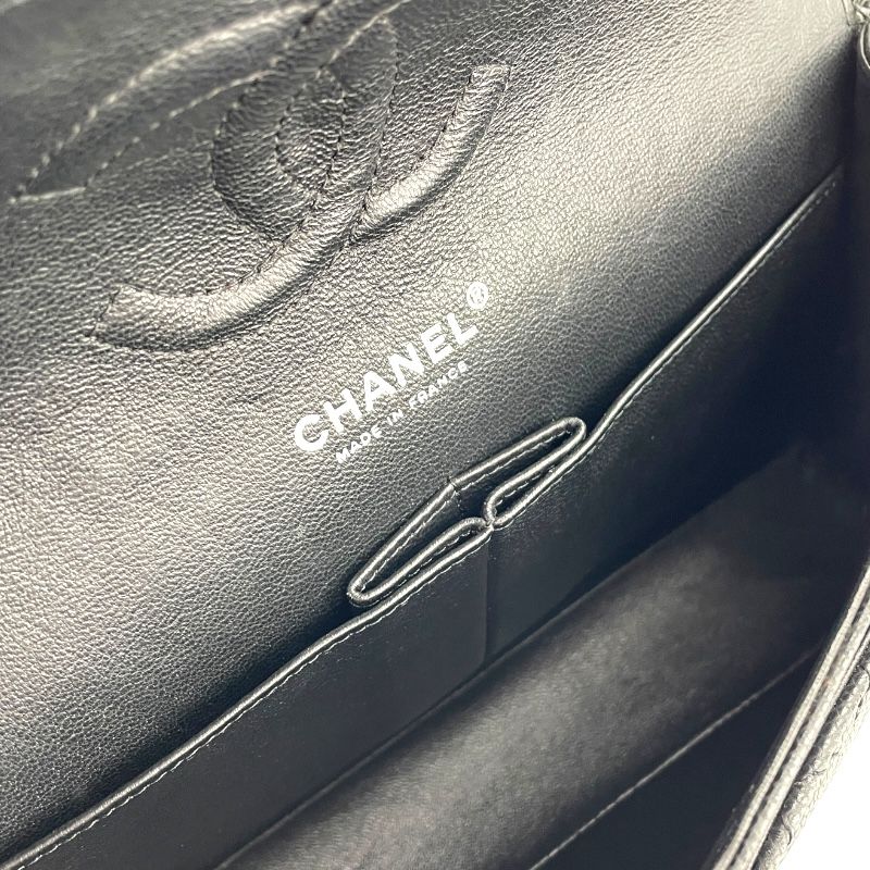 CHANEL Matelassé 25 Black Caviar Leather Shoulder Bag