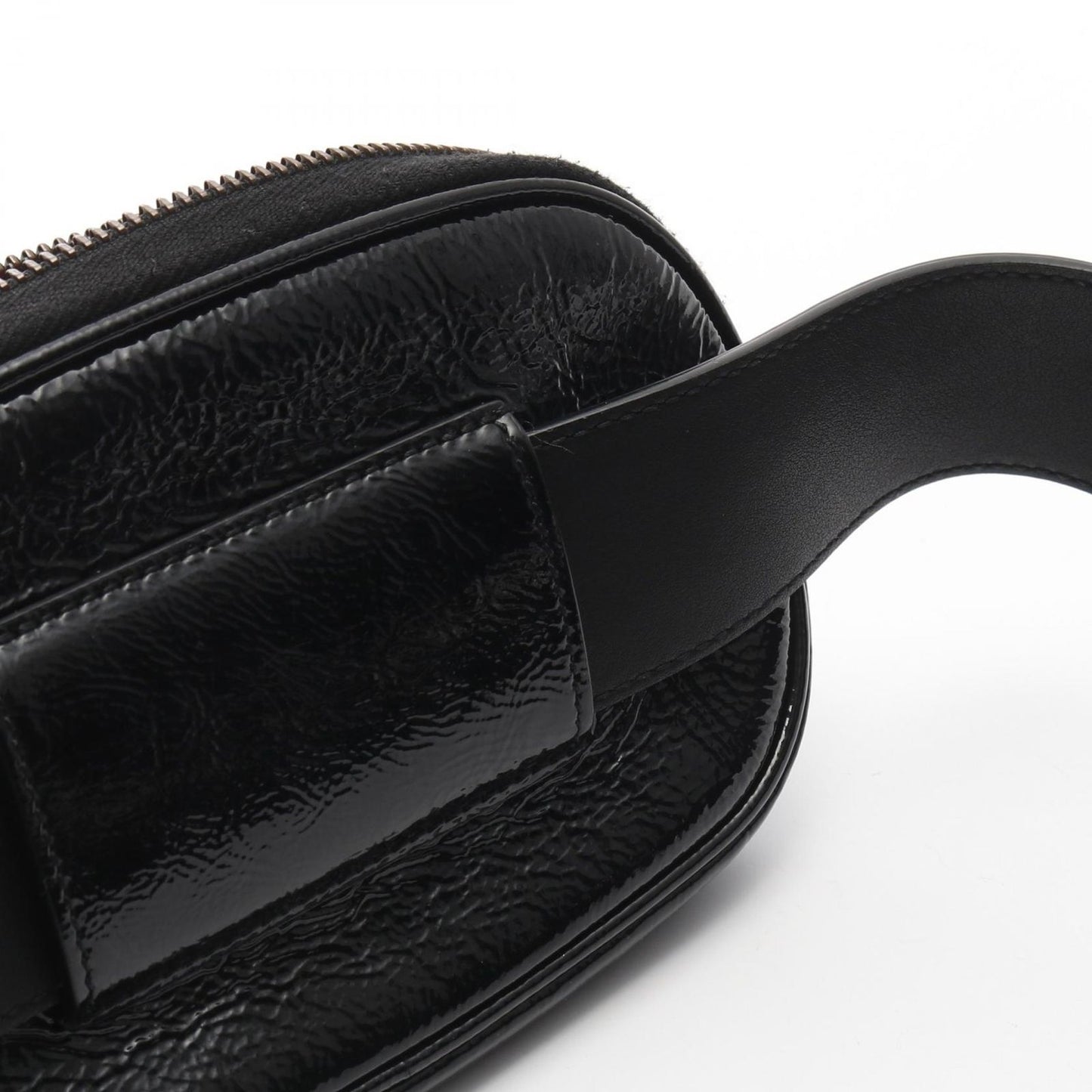 GUCCI Game Patch Logo Belt Bag in Black Patent Leather
