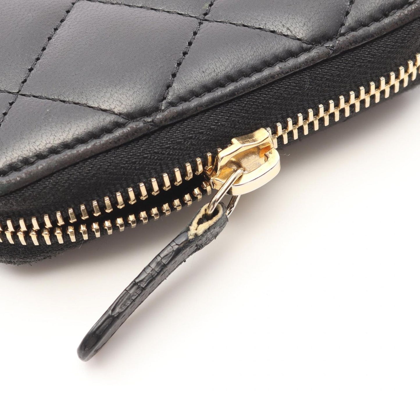 CHANEL Matelassé Round Long Wallet in Black Lambskin
