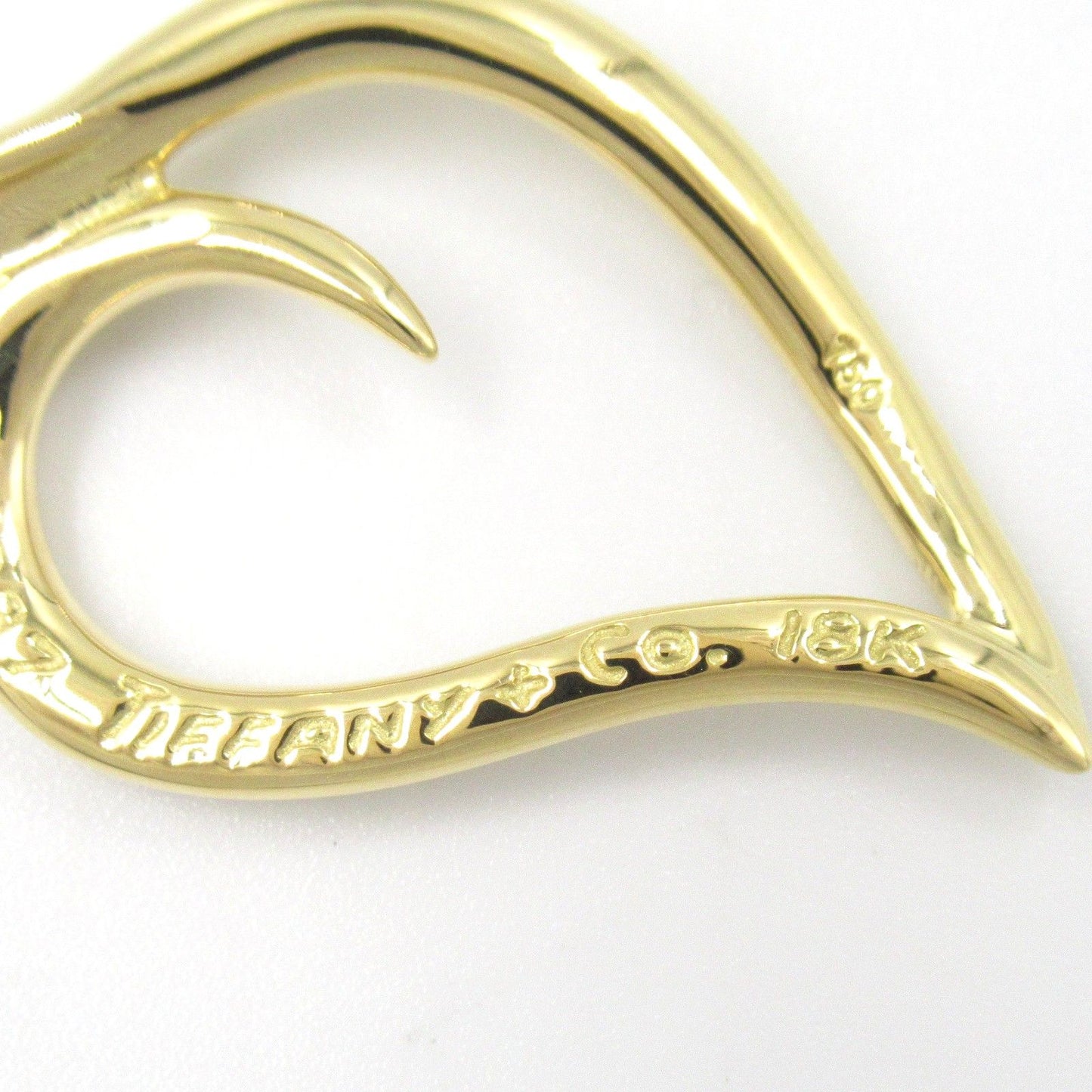 TIFFANY & CO Leaf Heart Necklace in K18 Yellow Gold - 45.5cm