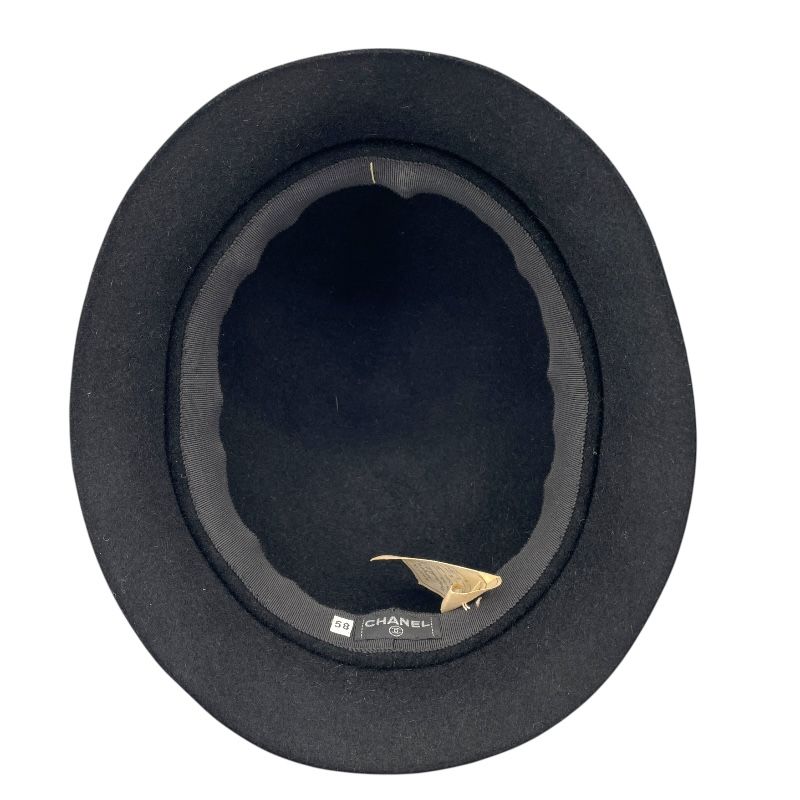 CHANEL Vintage Black Felt Hat - Timeless Elegance for Women