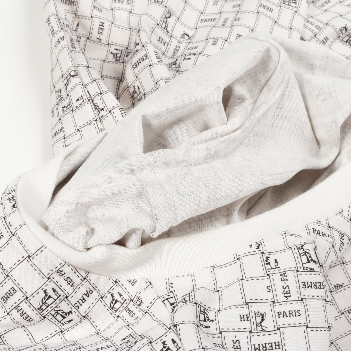 HERMES Bolduc au Carre Cotton T-Shirt - Timeless Elegance