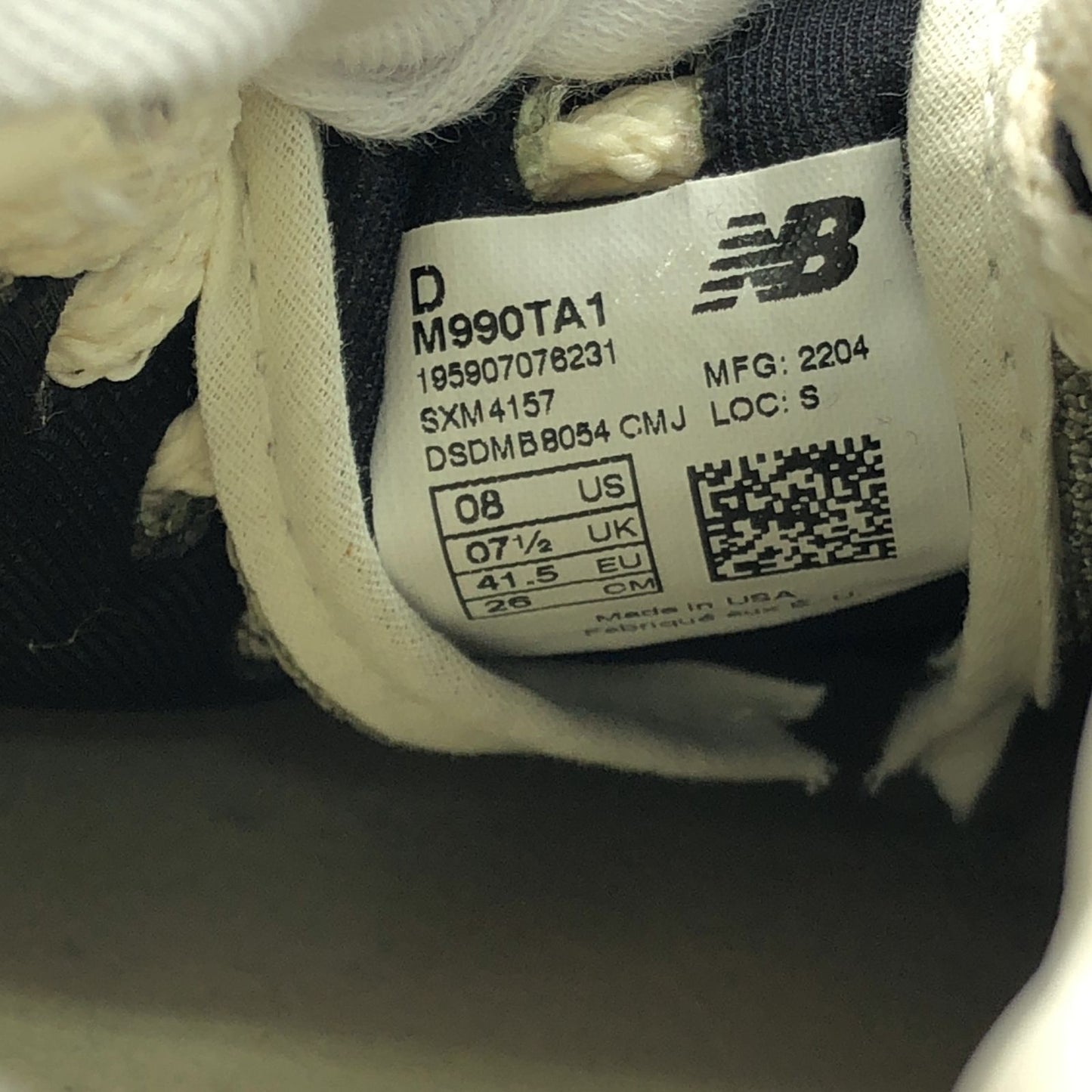 NEW BALANCE Premium Suede Sneakers in Gray - Size 26cm