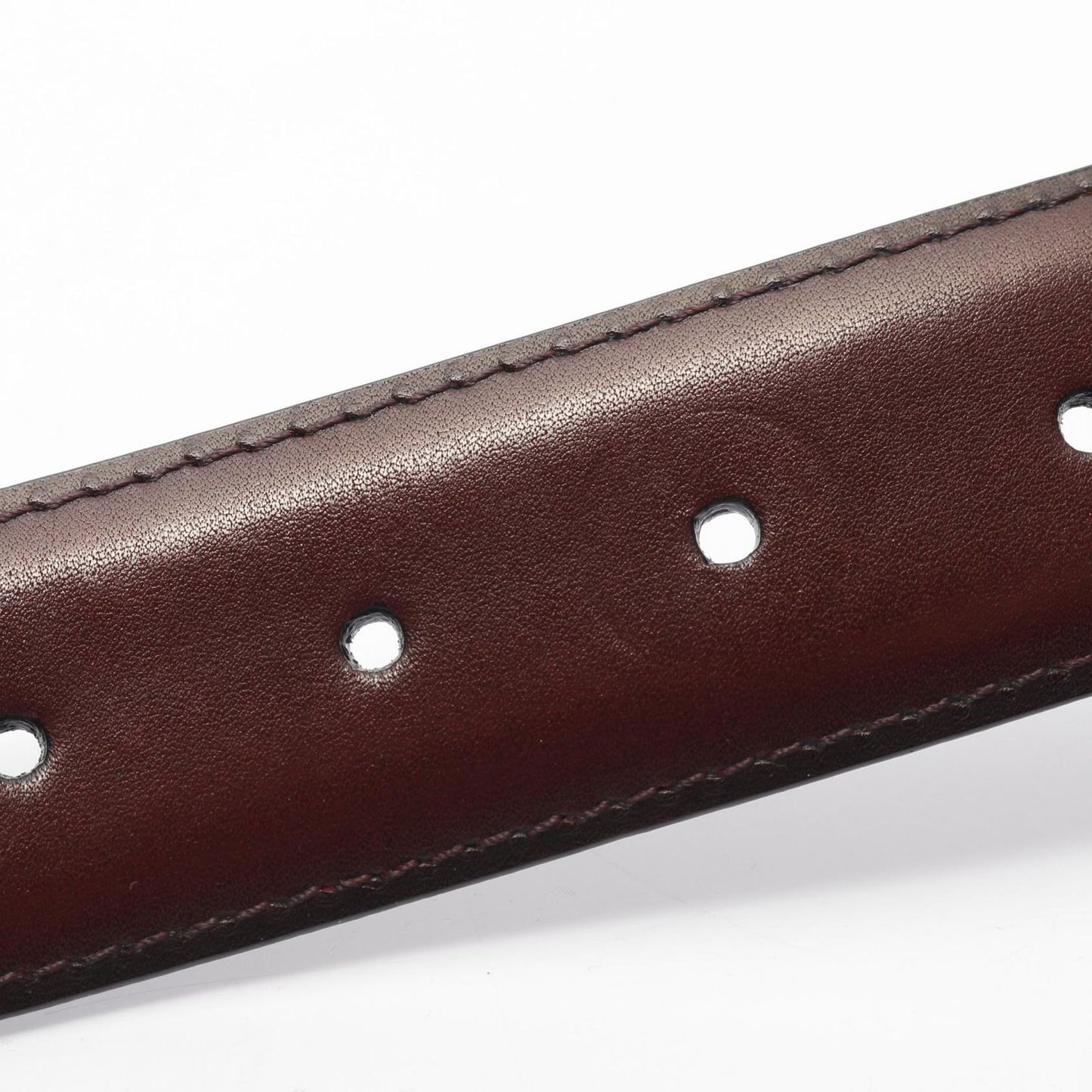 LOUIS VUITTON Legend Belt in Bordeaux Leather - Timeless Elegance