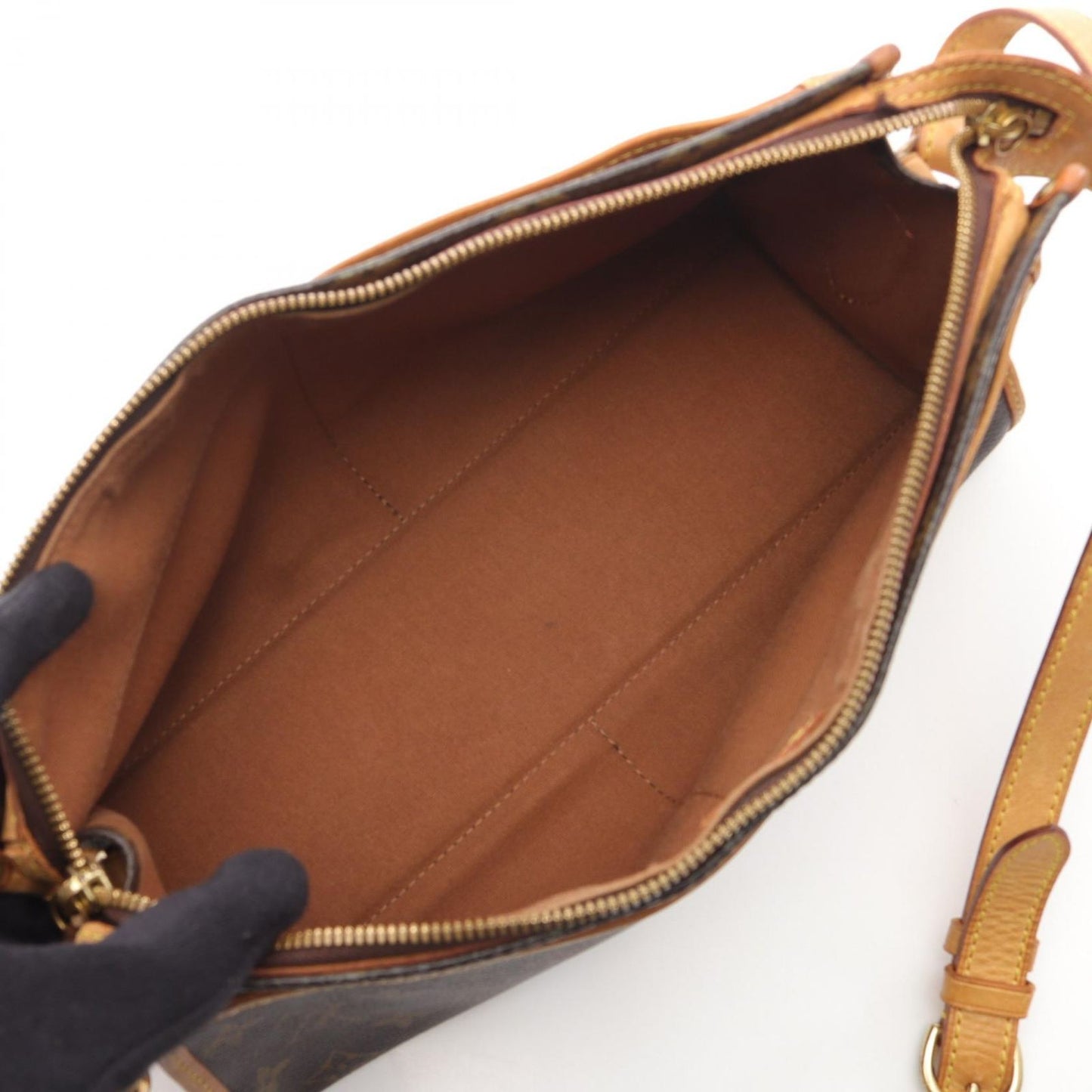 Louis Vuitton Popincourt Long Monogram Shoulder Bag - Timeless Elegance