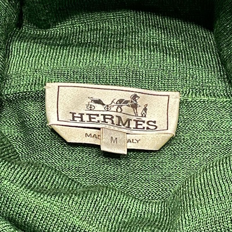 HERMES Green Silk Turtleneck Sweater - Exquisite Craftsmanship