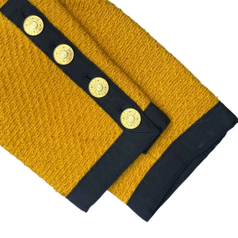 CHANEL Vintage No-Collar Tweed Jacket in Yellow - Timeless Elegance