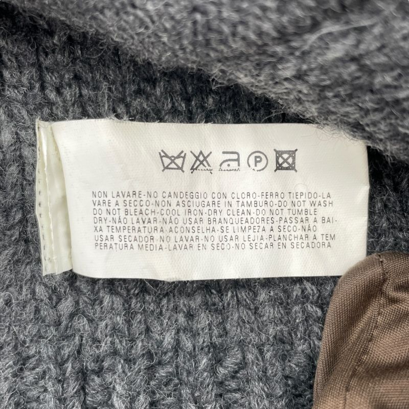 Emporio Armani Women's Grey Wool Knit Jacket - Timeless Elegance