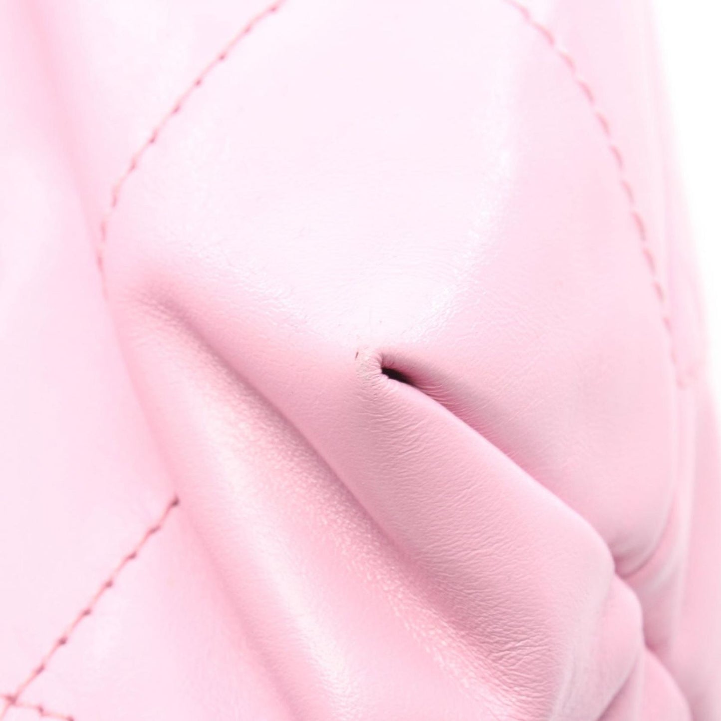 CHANEL Matelassé Small Shoulder Bag in Pink Leather - AS3260