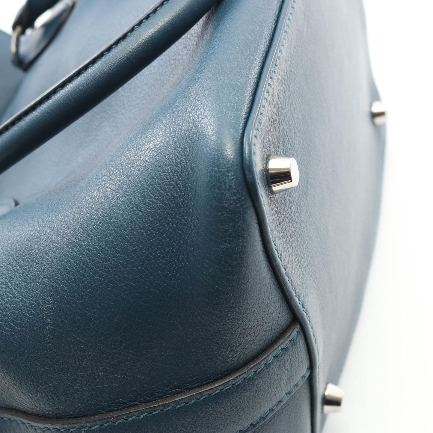 HERMES Toolbox 20 Handbag in Blue Swift Leather - Timeless Elegance