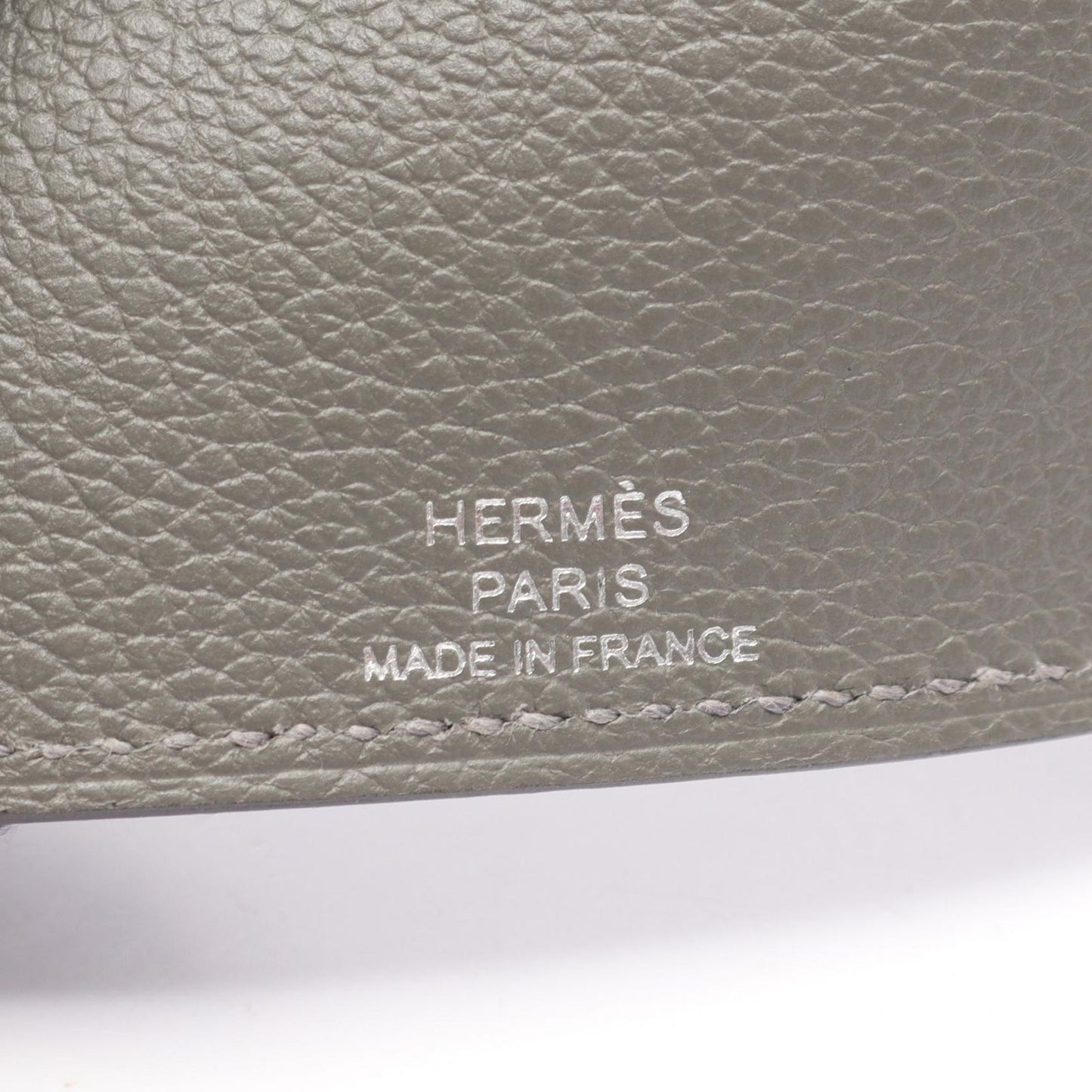 HERMES Ulysse MM Leather Notebook Cover in Gray - Timeless Elegance