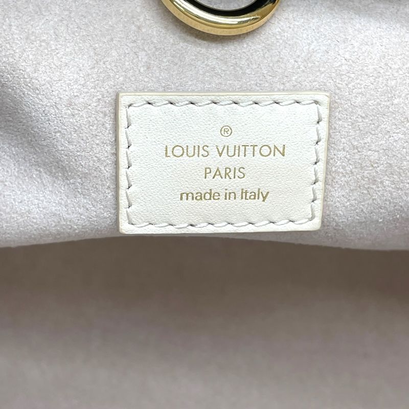 Louis Vuitton Vendôme M23061 Crème Taurillon Leather Shoulder Bag
