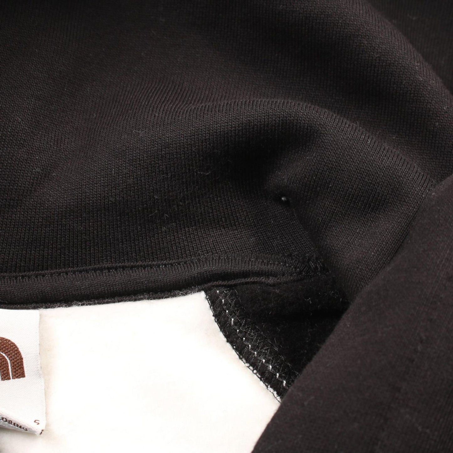 THE NORTH FACE White Cotton Hoodie - Timeless Style & Comfort