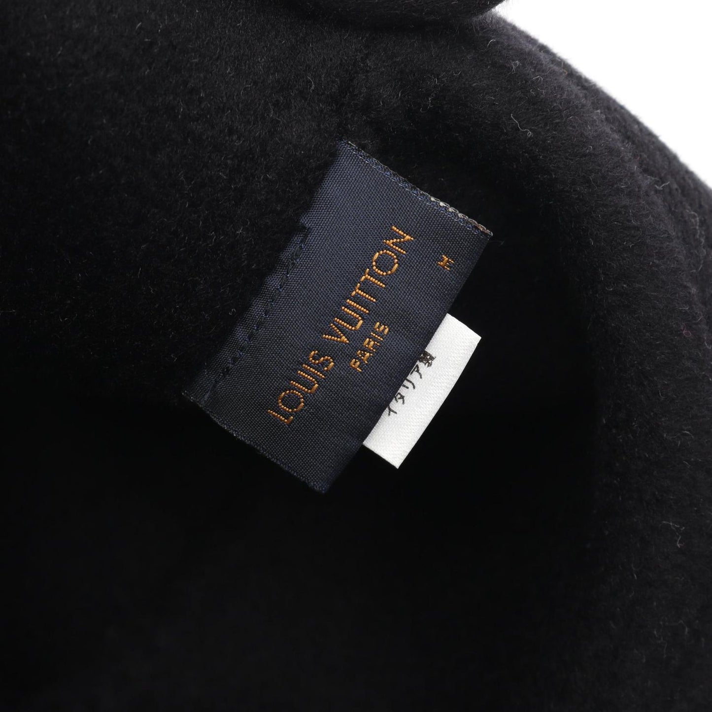 Louis Vuitton Bob Carry-On Wool Hat - Timeless Elegance