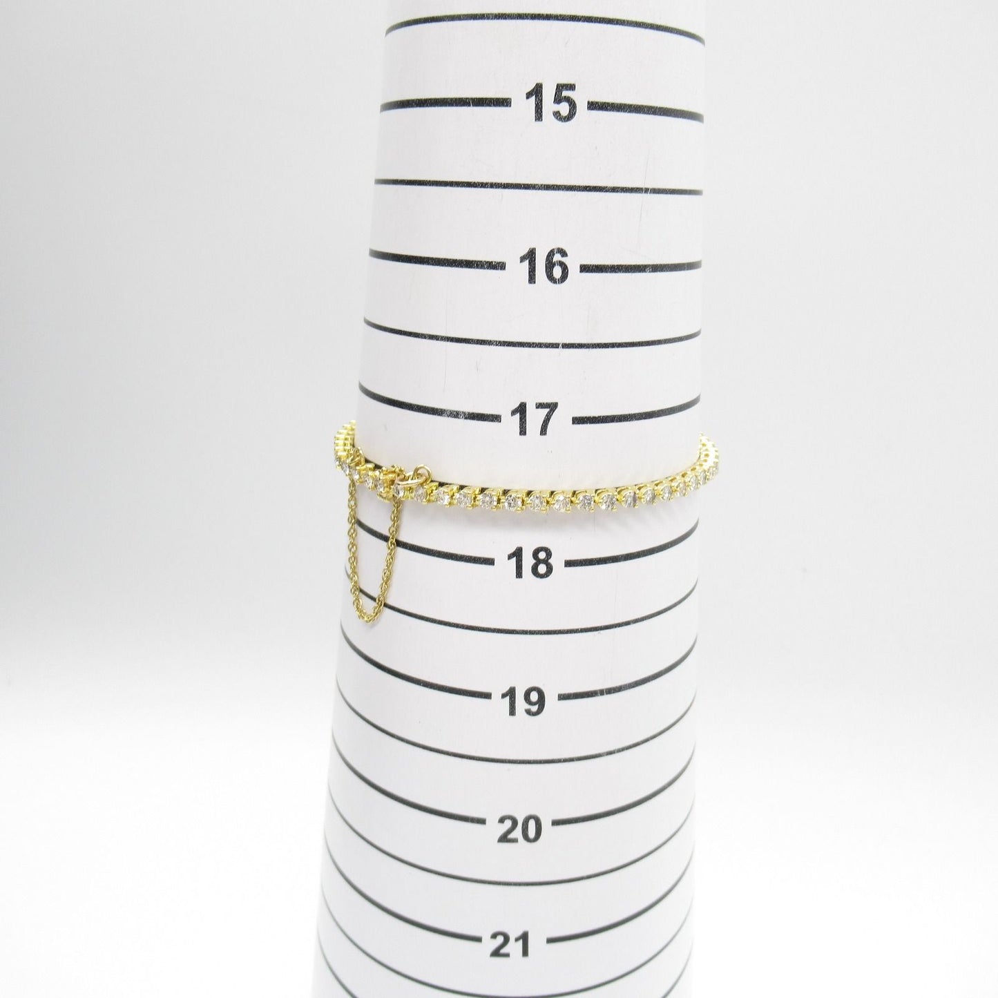 Exquisite K18 Yellow Gold Diamond Bracelet - 3.06ct Luxury