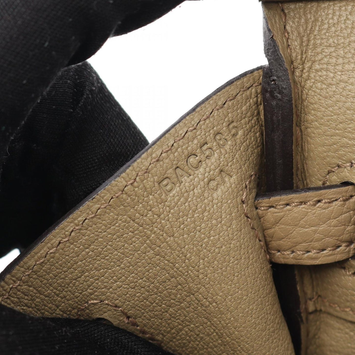 HERMES Birkin 25 Handbag in Beige Togo - Timeless Elegance