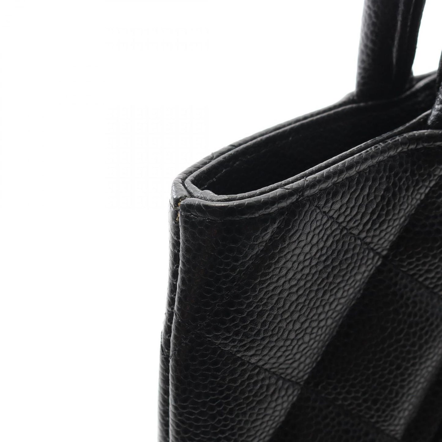 CHANEL Reissue Tote Bag A01804 in Black Leather - Timeless Elegance