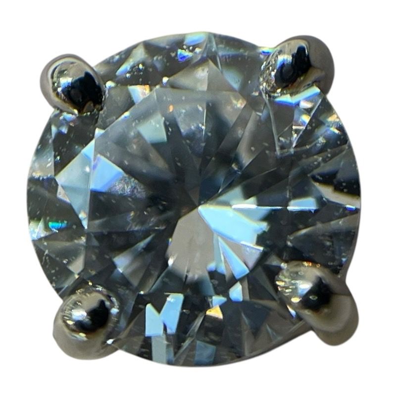 Exquisite Diamond Earrings in Platinum - 0.973ct Total Weight