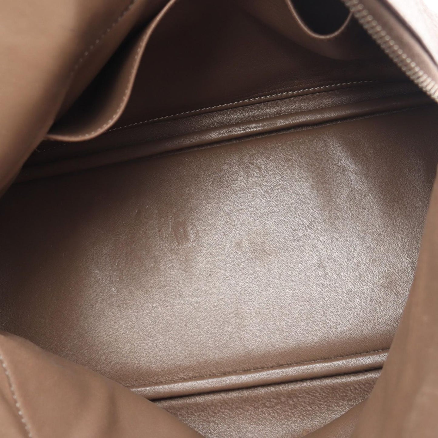 HERMES Bolide 31 Handbag in Etoupe - Timeless Elegance