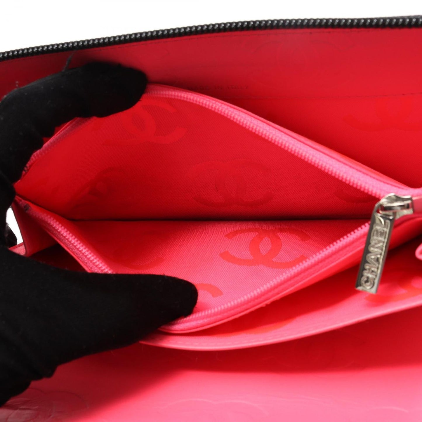 CHANEL Cambon Line Round Wallet in Black Patent Leather