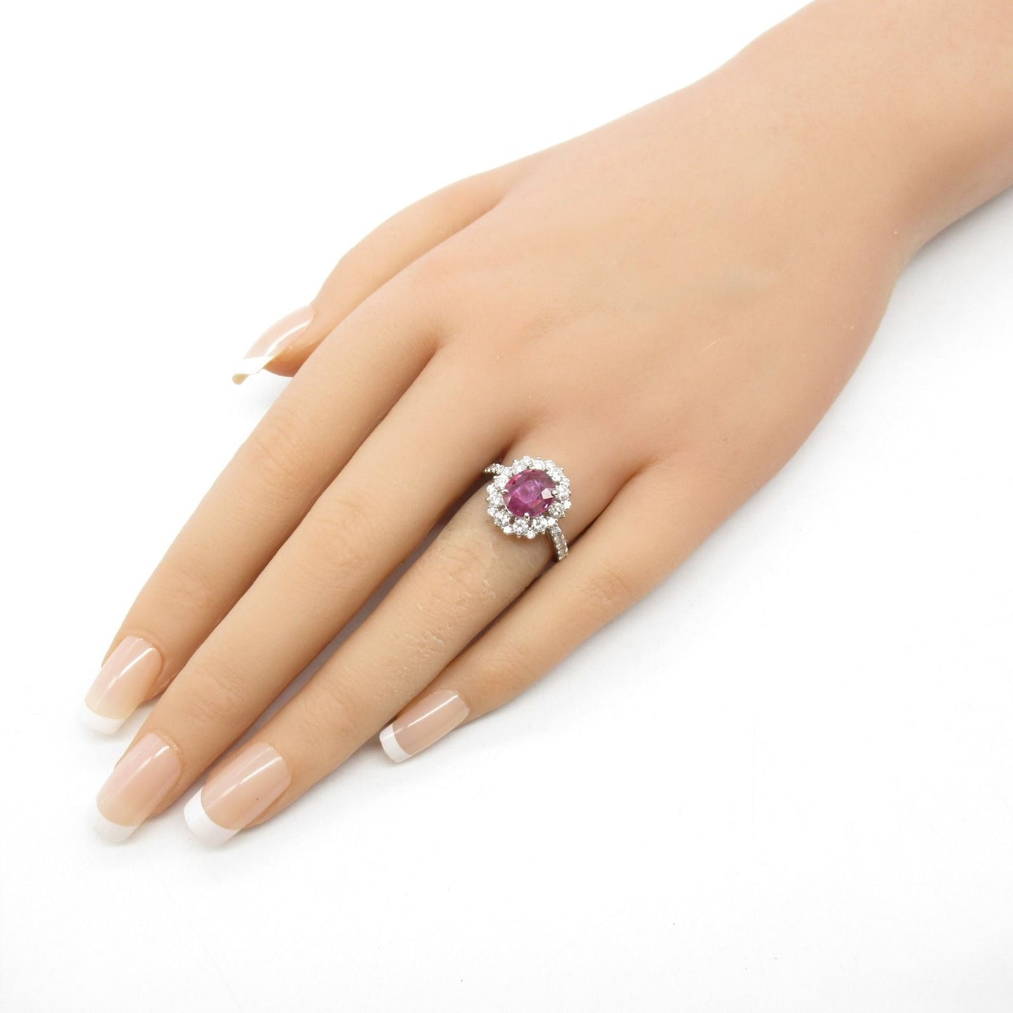 Exquisite Ruby and Diamond Ring in Platinum - A Timeless Treasure