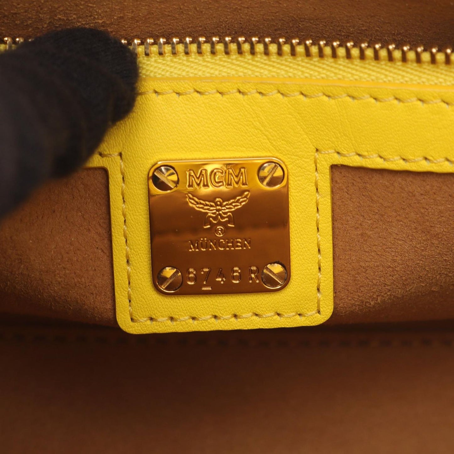 MCM Munich Tote Bag in Yellow Leather - Exquisite 2-Way Shoulder Design