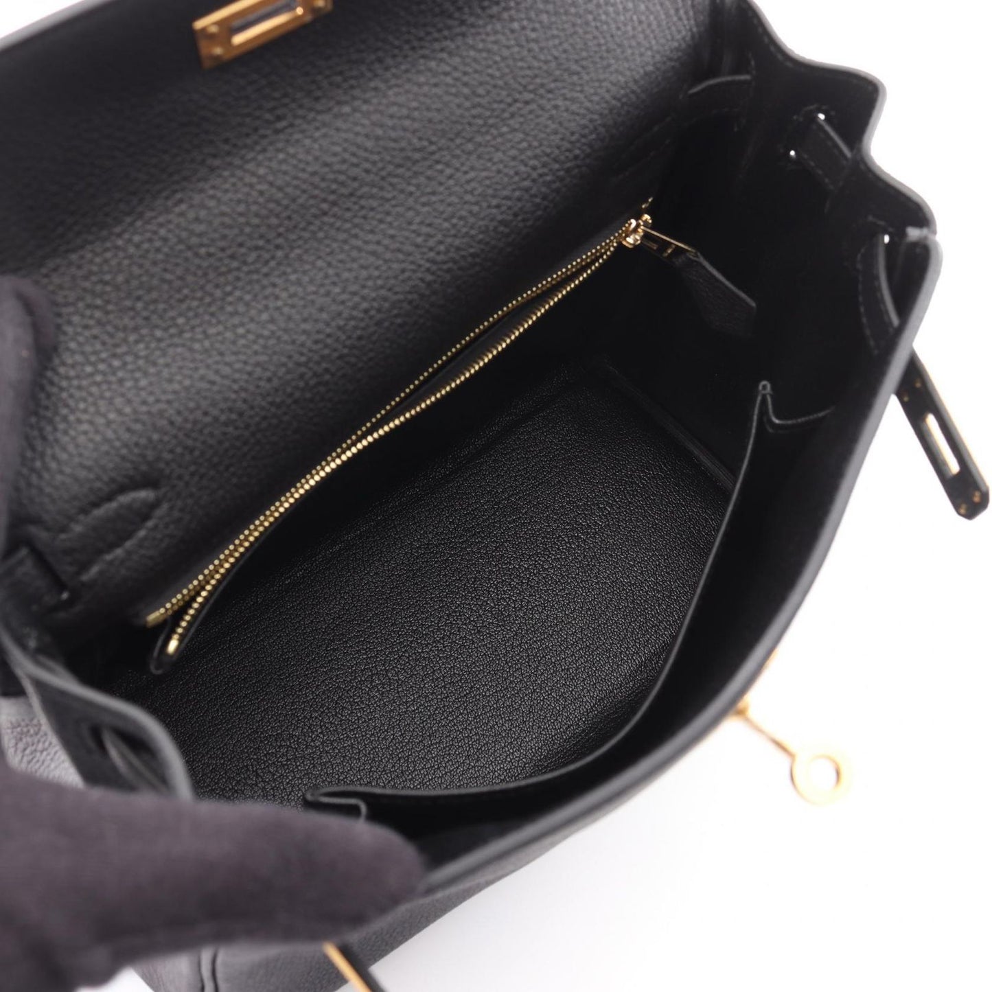 HERMES Kelly 25 Handbag in Black Togo Leather - Timeless Elegance