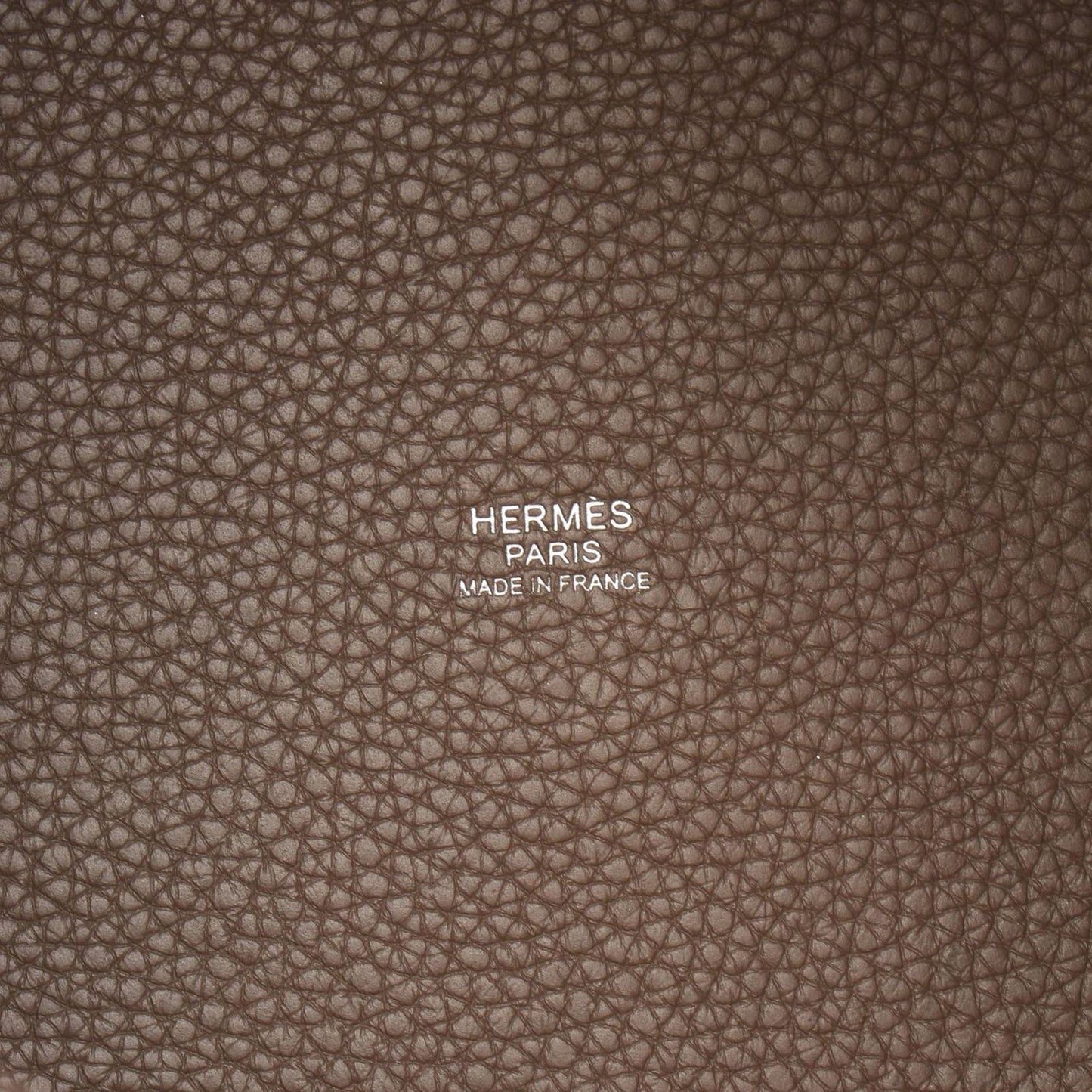 HERMES Picotin MM Handbag in Etoupe Leather - Timeless Elegance