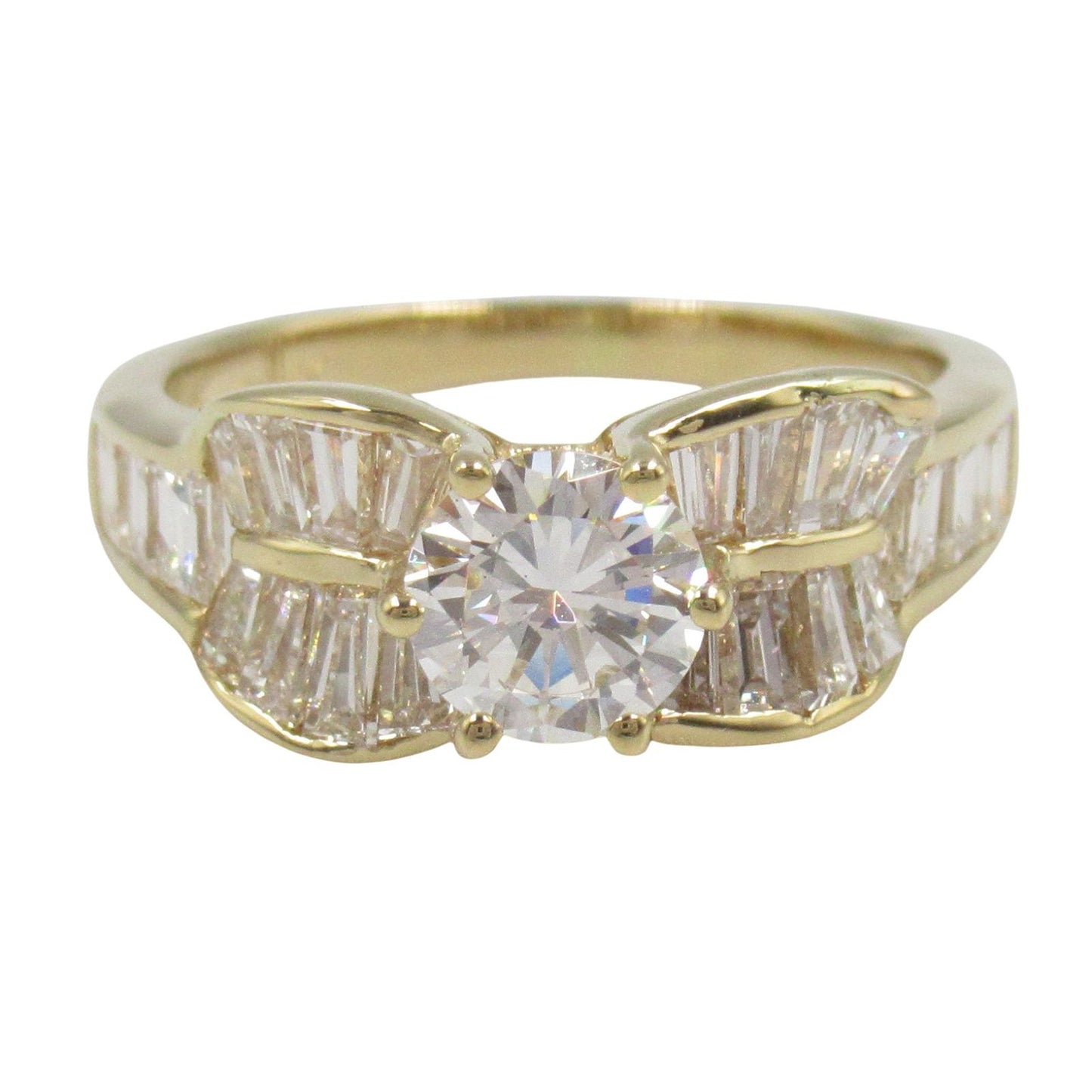 Exquisite K18 Yellow Gold Diamond Ring - Size 7.5