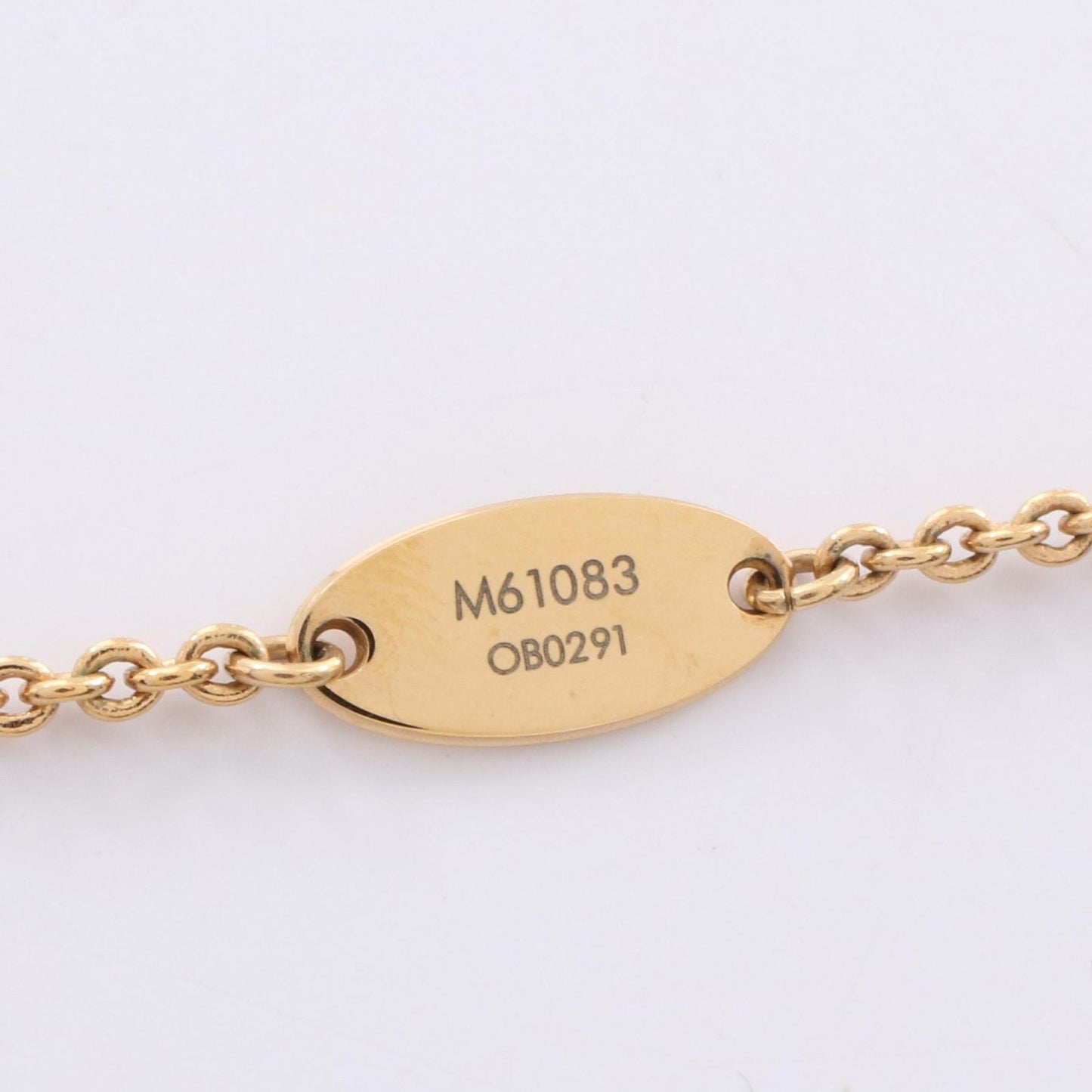 Louis Vuitton Essential V Necklace in Gold - Timeless Elegance