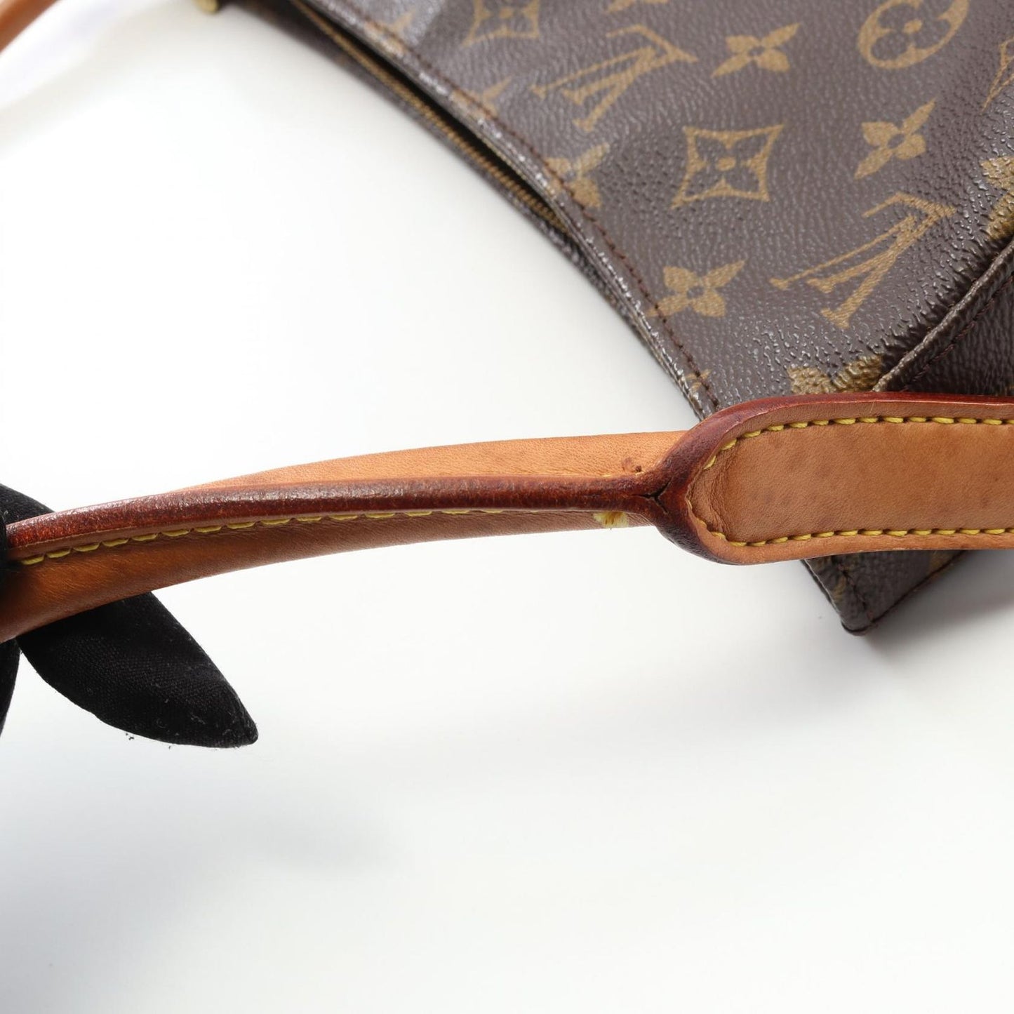 Louis Vuitton Monogram Looping GM Shoulder Bag - Timeless Elegance