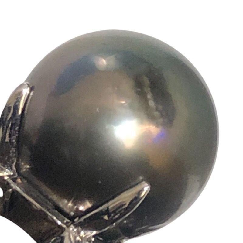 Exquisite K18WG Pearl Ring with Sapphire and Diamond Accents