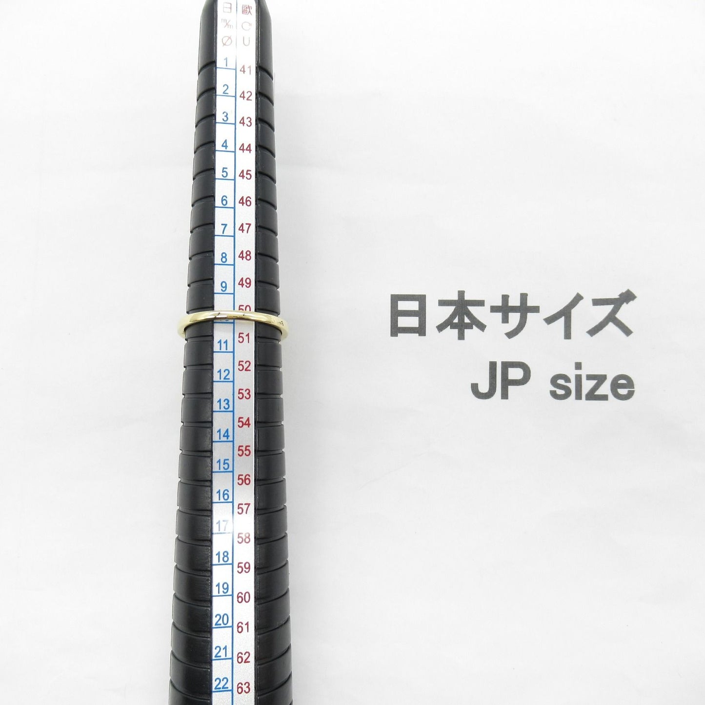 Exquisite Jade and Diamond Ring in 18K Yellow Gold