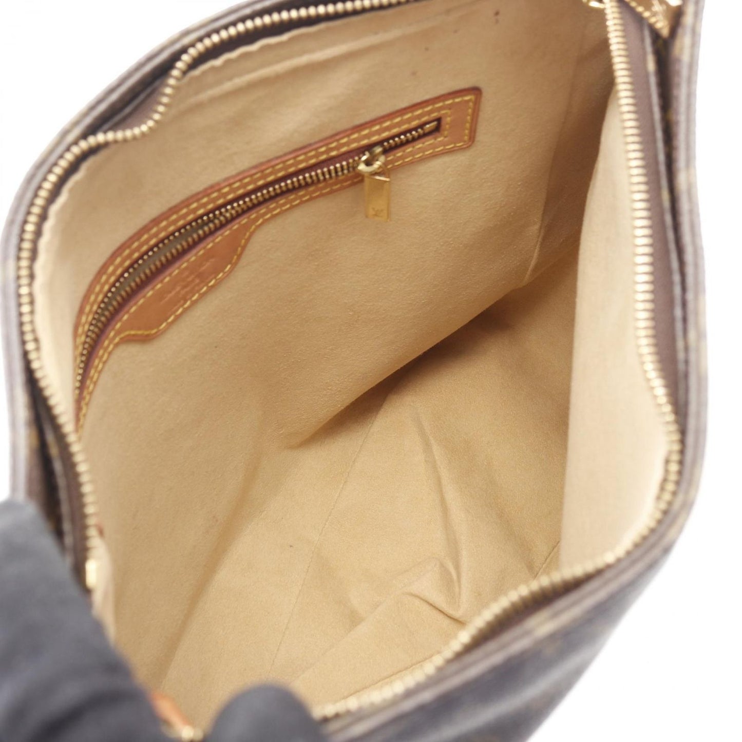 Louis Vuitton Monogram Looping GM Shoulder Bag - Timeless Elegance