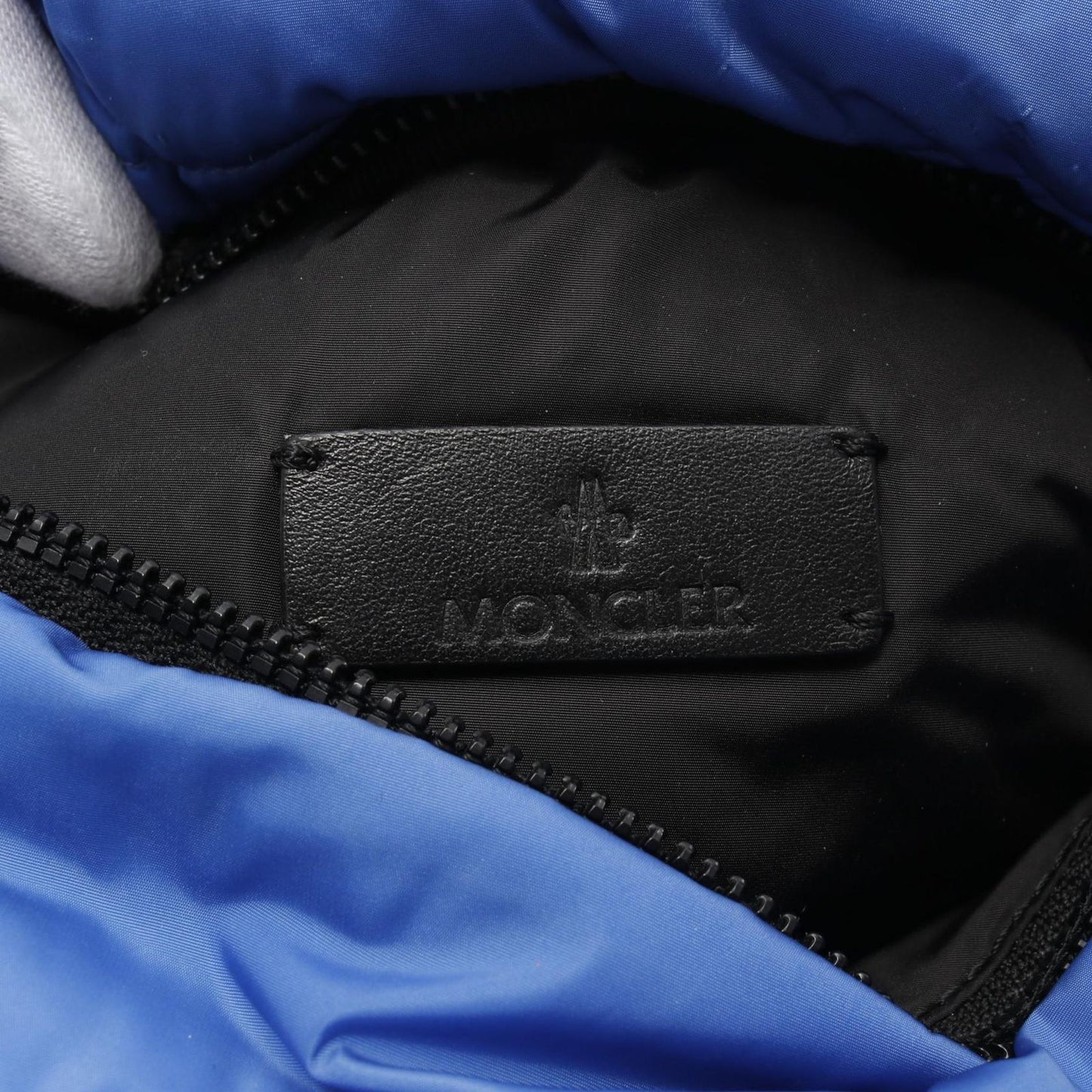 MONCLER Legere Belt Bag - Exquisite Blue Nylon Unisex Accessory