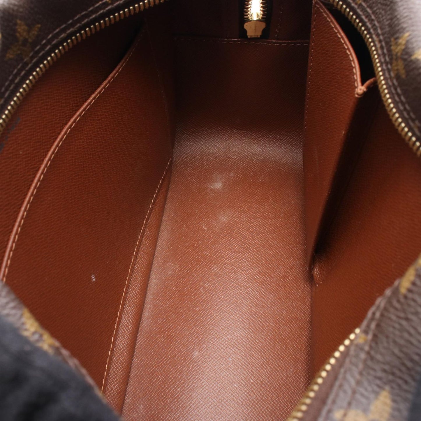 Louis Vuitton Monogram Cite MM Shoulder Bag - Timeless Elegance