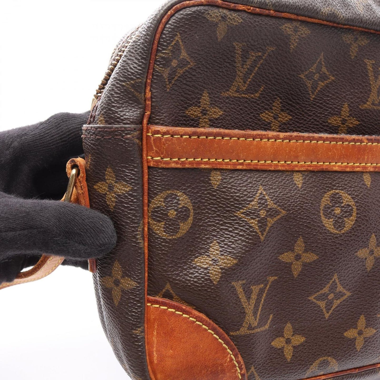 Louis Vuitton Monogram Troca 27 Shoulder Bag - Timeless Elegance