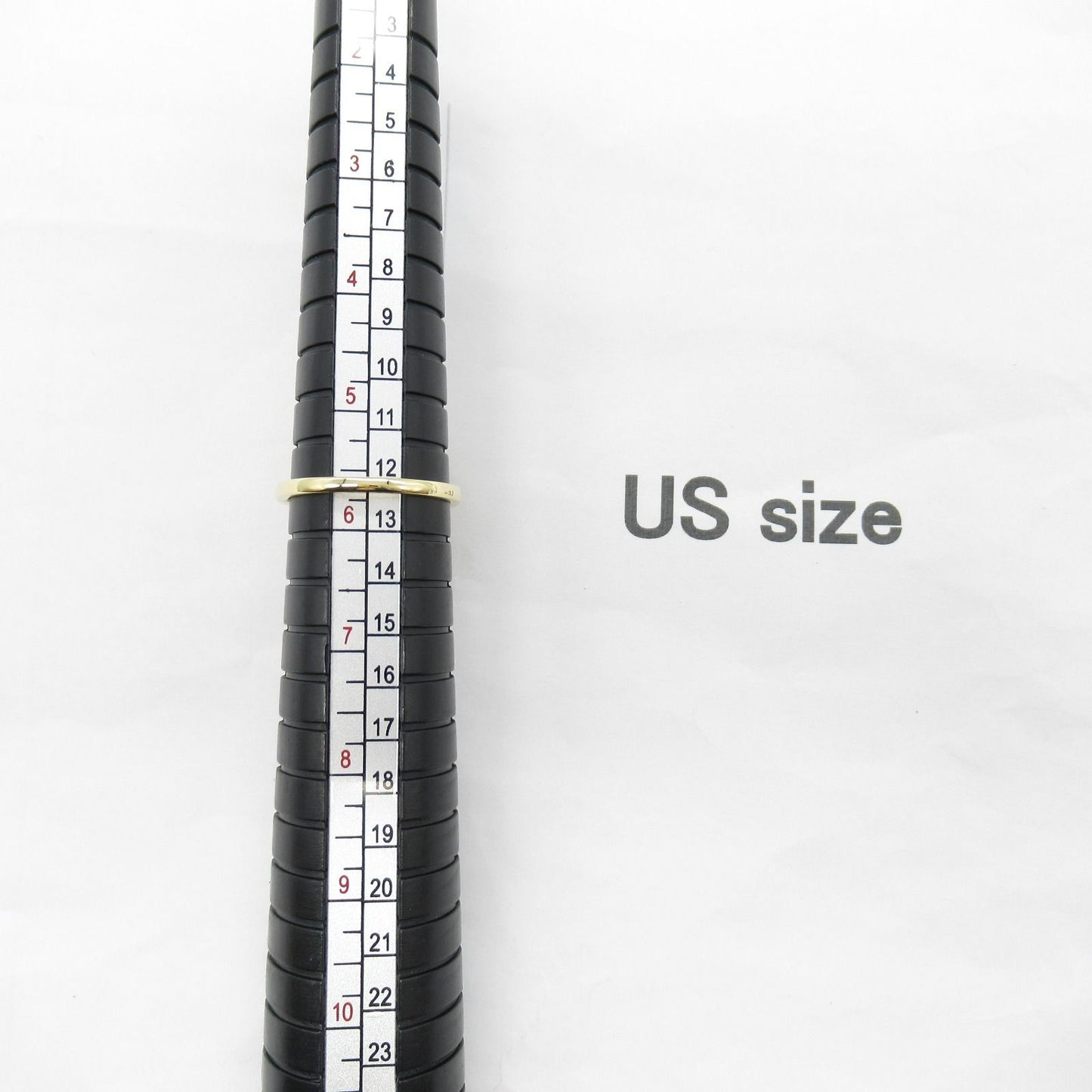 Exquisite Jade and Diamond Ring in 18K Yellow Gold