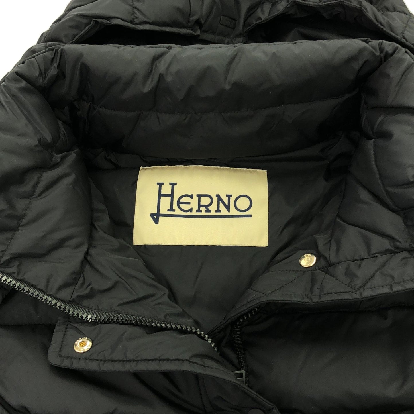 Herno Black Nylon Down Coat - Elegant Women's Outerwear