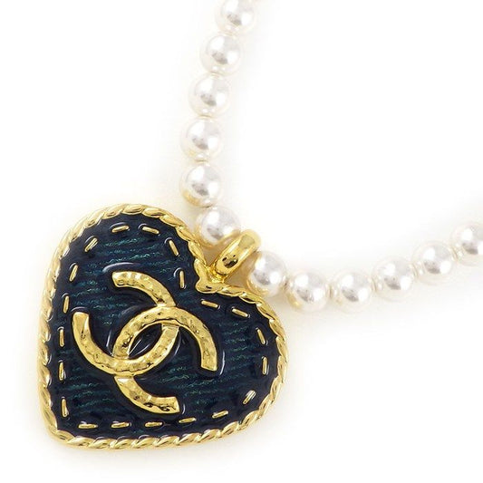 CHANEL 2024 Spring Collection Heart Motif Necklace with Imitation Pearls